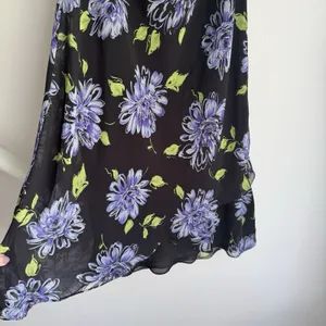 Vintage Assymetrical Chiffon Black And Floral Mid Length ‎ Women's Skirt Size 12 thumbnail 2