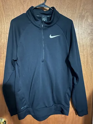 Men’s Nike Quarter-Zip Sweatshirt thumbnail 1