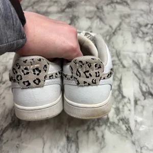 Nike Court Vision Low Women’s White tan brown Animal Print size 9.5 thumbnail 4