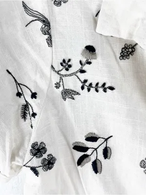 KIRIOUS Floral Embroidered Linen Blend Short Sleeves Tie Front Crop Top Small thumbnail 8