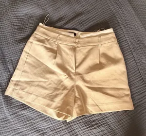 Strut & Bolt shorts tan thumbnail 1