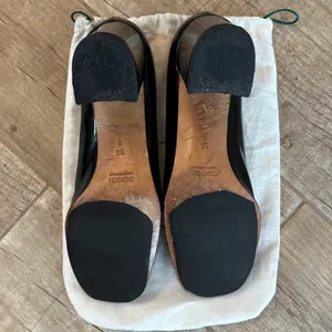 Gucci Women's Black Patent Leather Heels thumbnail 4