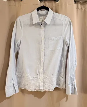 Women’s American Eagle Light Blue Hem Button-Up Shirt thumbnail 1