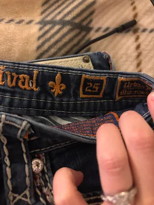 Rock Revival Jeans thumbnail 4