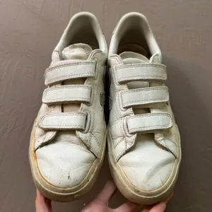 Veja RECIFE LEATHER Velcro Sneakers thumbnail 3