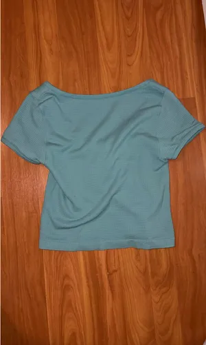PacSun Top thumbnail 2