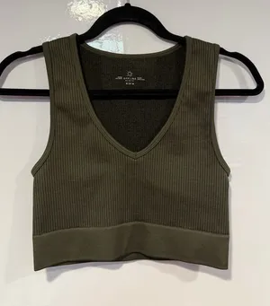 Aerie OFFLINE Recharge‎ Ribbed V-Neck Tank Top Bra Green Medium thumbnail 1