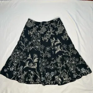 Ann Taylor LOFT Black Floral Sequins A-Line Skirt Size 4 Knee Length thumbnail 2