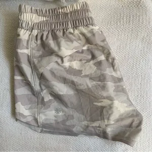 Athleta XS Camo Short thumbnail 1