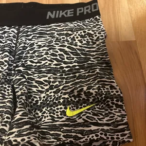 Nike Pro Spandex thumbnail 2