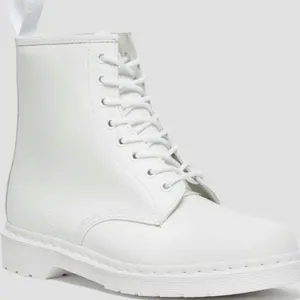 Dr. Martens 1460 MONO SMOOTH LEATHER LACE UP BOOTS thumbnail 1