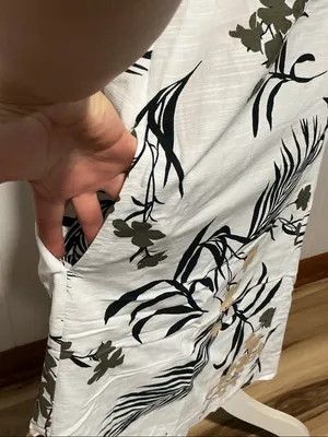 Liz Claiborne White Tropical Leaf & Floral V-Neck Cover-Up thumbnail 3