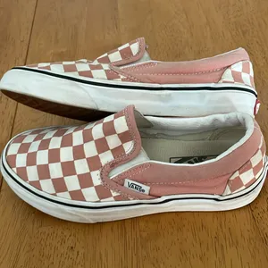 Vans classic slip on off the wall sneakers thumbnail 6