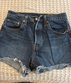 Levi's 501 Shorts thumbnail 1