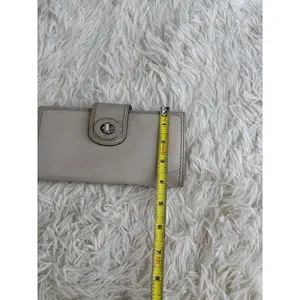 Vintage Coach Beige Leather Turnlock Wallet Clutch Foldover Billfold Card Holder thumbnail 9