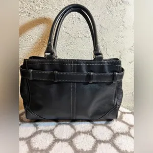 COACH Black Leather Handbag, Vintage, gently used, great condition thumbnail 7