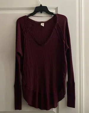 We The Free‎ Burgandy Ribbed Knit Long Sleeve Shirt Cozy Fall Winter Casual thumbnail 1