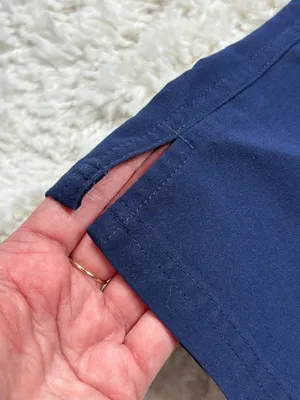 FIGS Yola Skinny Scrub Pants Women’s XS Navy Blue Yoga Waist Medical Cargo thumbnail 3