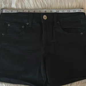 AMERICAN EAGLE Shorts Women’s Size 8 AE NE(X)T LEVEL STRETCH Mid Rise Shorts thumbnail 14