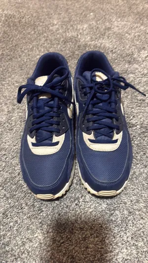 Nike Air Max 90 Essential Ultra thumbnail 2