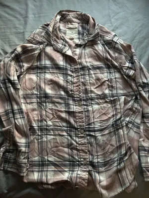 American Eagle Outfitters Blush Pink and Gray Plaid Flannel thumbnail 1