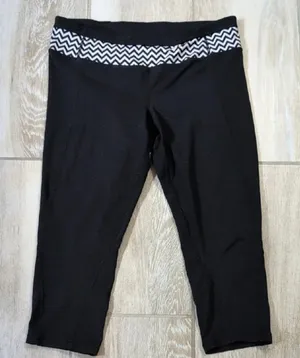 Gap Body Capri Leggings | Gap Body Leggings Capris | Gap Chevron Waist Capris thumbnail 1
