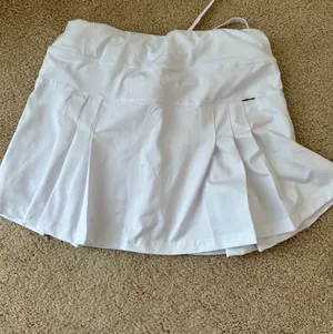 White Tennis Skirt Size XS thumbnail 3