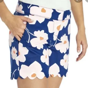 Isaac Mizrahi Floral Print Tulip Hem Shorts size 14 thumbnail 1