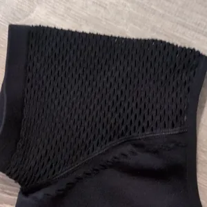 Aerie Offline Black Seamless Crop Top Size XS thumbnail 3