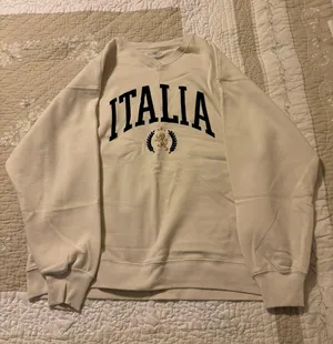 Crewneck Pullover thumbnail 1