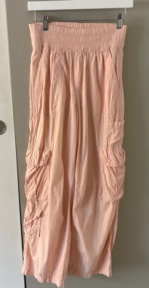 Aerie High Waisted Wide Leg Cargo Pants in Light Pink Size Women’s XS Regular thumbnail 1