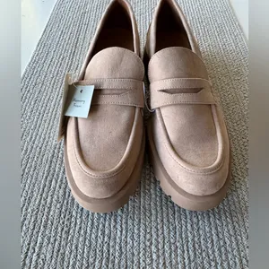 A New Day Tan Taupe Faux Suede Lug Sole Penny Loafer Memory Foam Sz 11 thumbnail 6
