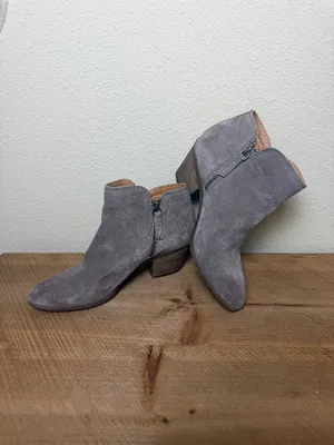 Frye Judith Zip Ankle Booties Boots Block Heel Size 8M taupe Grey Suede thumbnail 2