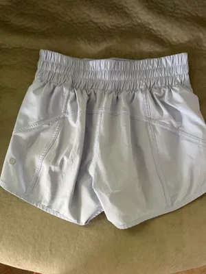Lululemon Tracker Shorts 4" thumbnail 2