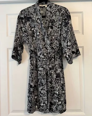 Vintage Victoria's Secret Gold Label Black White Floral Print Robe S thumbnail 1