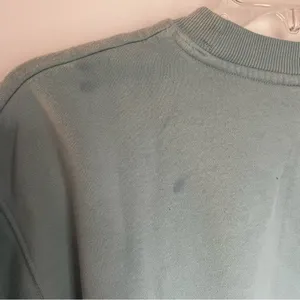Universal Threads- Women’s Light Teal Crewneck Size M thumbnail 3