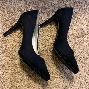 Black heels Size 6 thumbnail 3