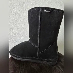 BearPaw Black Suede Sheepskin Lined Winter Boots Women's Size 9 thumbnail 2