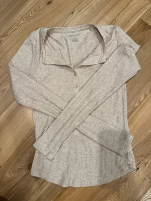 American Eagle Henley Long Sleeve thumbnail 1