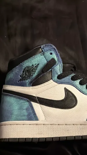 Air Jordan 1 Mid Tie Dye thumbnail 7