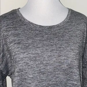5/$30 🎈 Dip women’s medium‎ heather grey tee Gray thumbnail 2