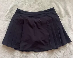 Lululemon Skirt thumbnail 1