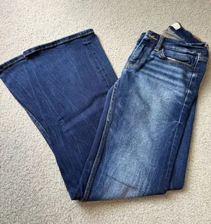 Women’s Buckle Jeans thumbnail 1