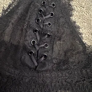 Victoria's Secret Very Sexy Halter Black Lace Up Goth Witchy Bralette Medium thumbnail 3