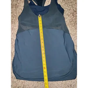 Lululemon Women’s Racerback Tank Built-In Bra Scoop Neck Stretch Blue/Green Med thumbnail 4