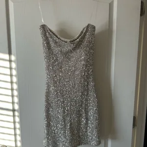 Windsor Silver Sequin Mini Dress thumbnail 4