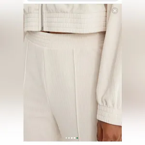 Aerie TWO PIECE SET Cream Women's velour Flare Pants & Jacket size small. thumbnail 3