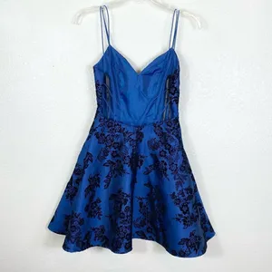 B. Darlin Blue & Black Floral Velvet Open Back A Line Dress thumbnail 3