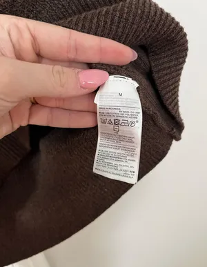 Old Navy Sweater thumbnail 4