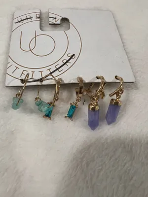 Urban Outfitters earrings set thumbnail 2